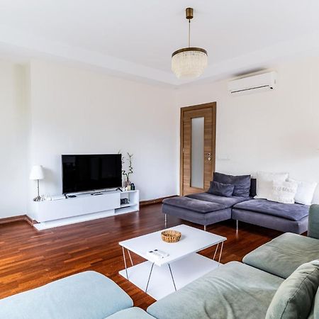 Апартаменты Spacious Flat Near Bagdat Avenue In Suadiye Стамбул Экстерьер фото